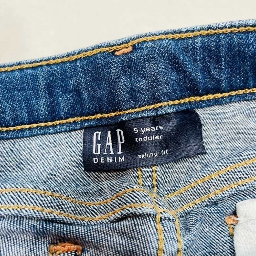 𝅺gap Denim Skinny Fit Jeans in 5 Toddler with Adjustable Waist Dark Wash